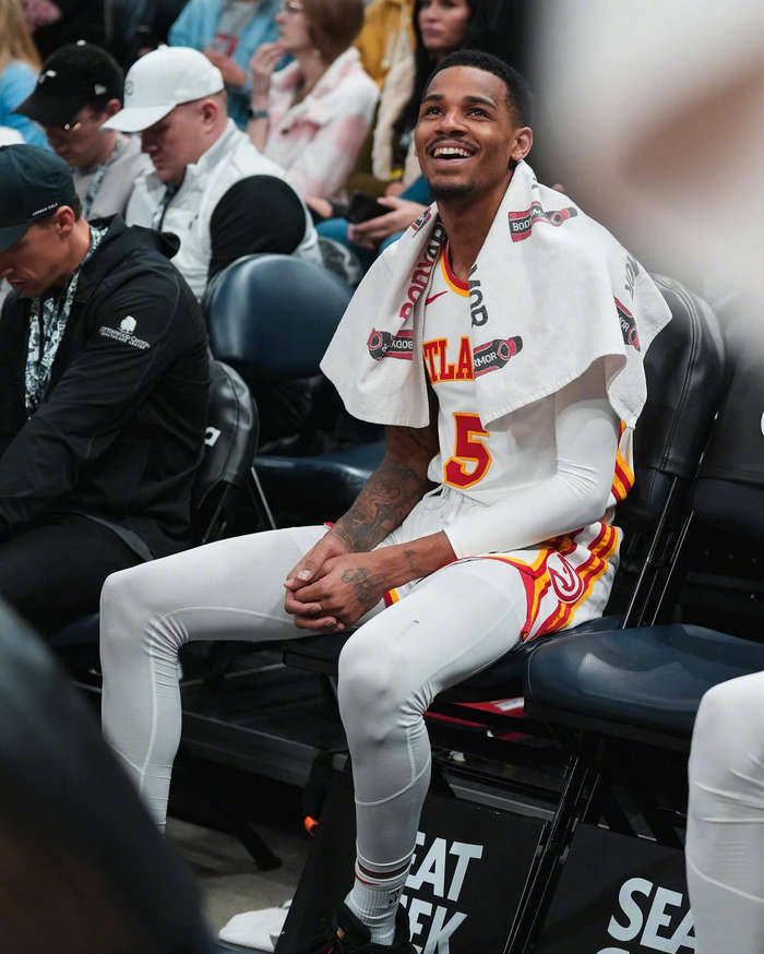 年终总决赛绝杀拉沃尔杯，穆雷扛起全队