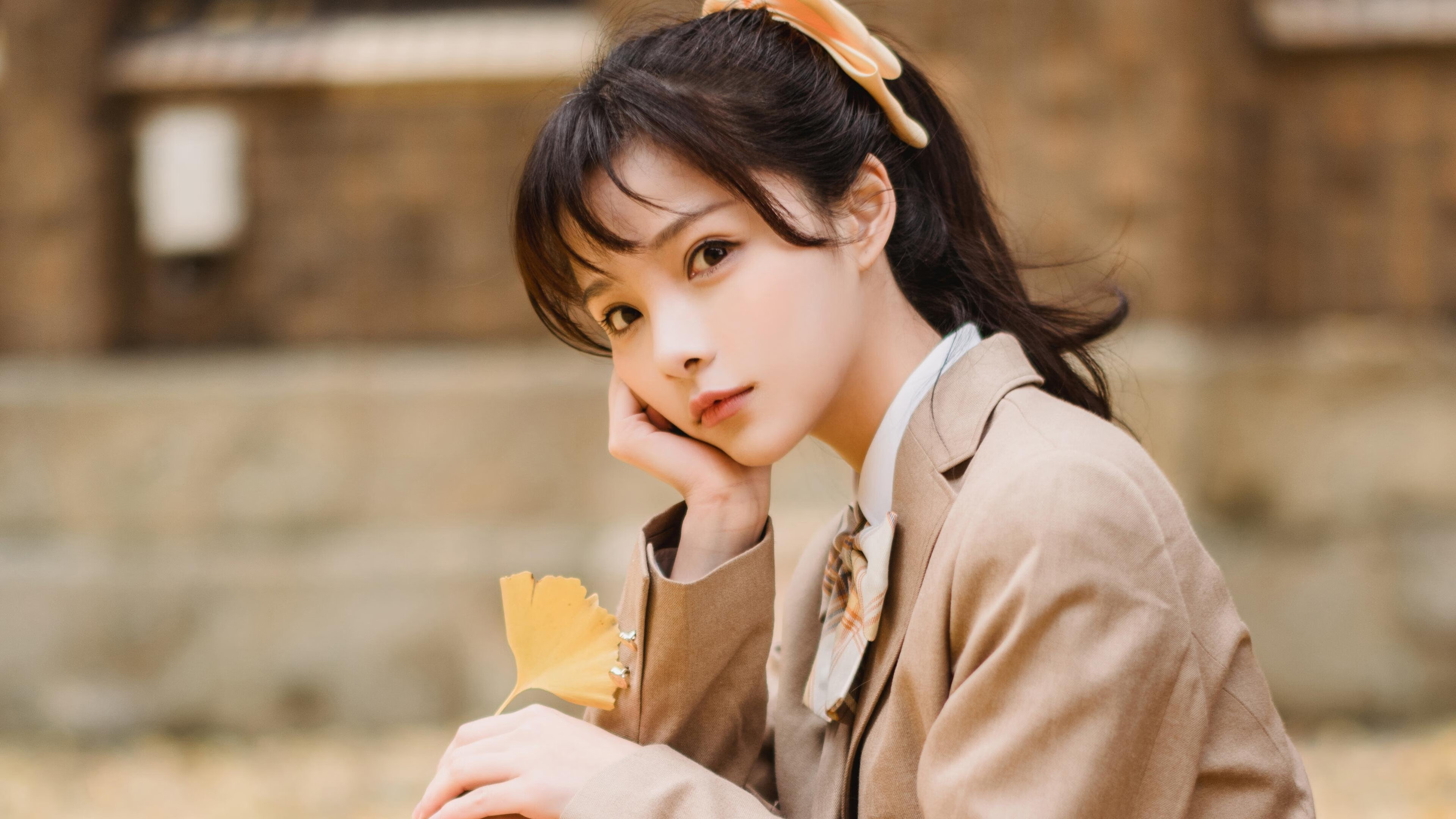 骤雨的指挥家,拉文如何成为雷霆绝响乐章中的关键先生