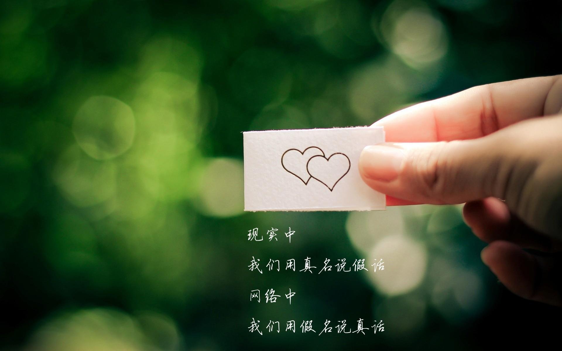 南半球的橄榄球风暴与北半球的足球闪电,当纪录在球场的两端同时炸裂