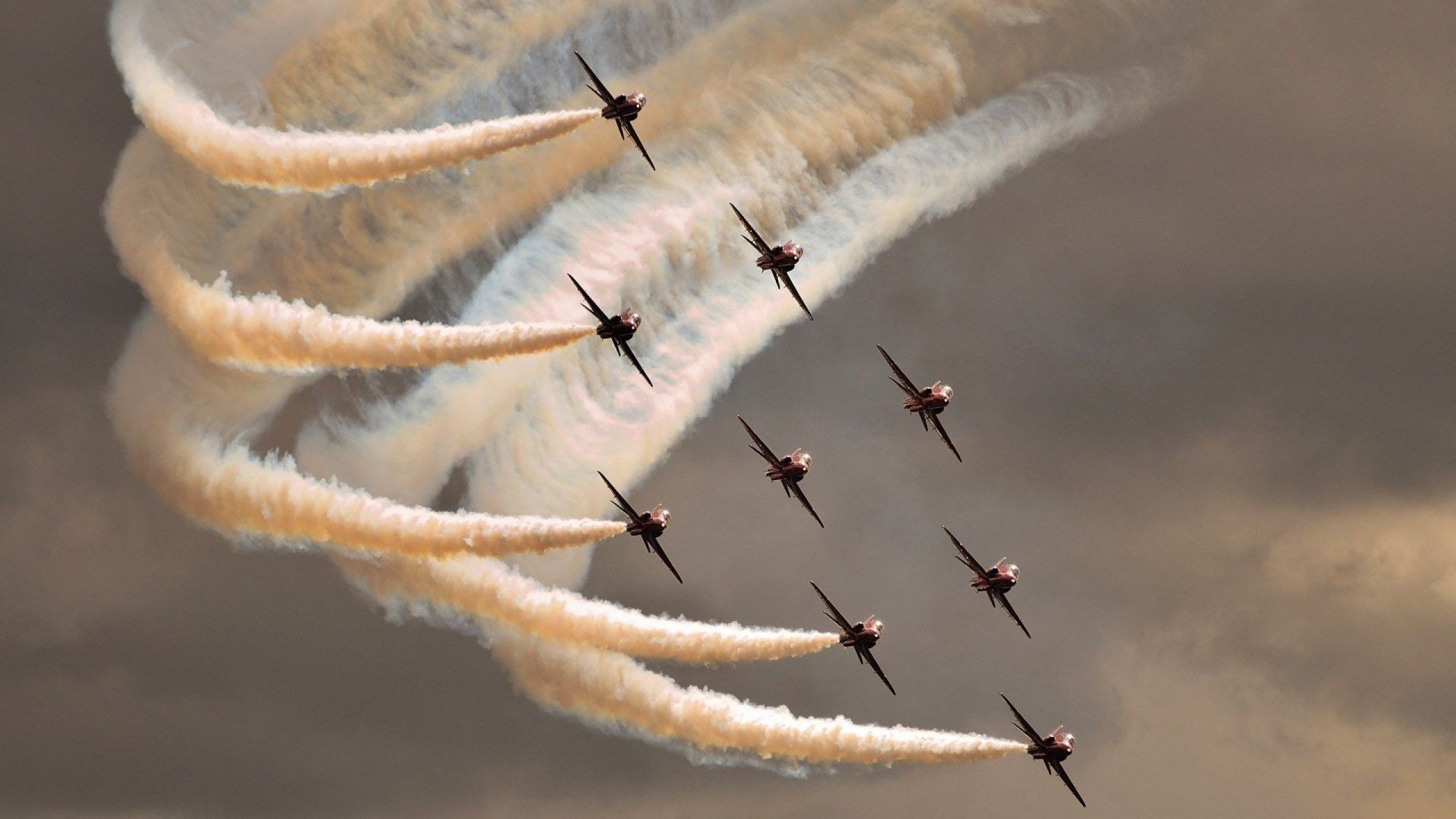 铁血少年定乾坤，德里赫特一箭穿心，书写意甲焦点夜最冷峻篇章