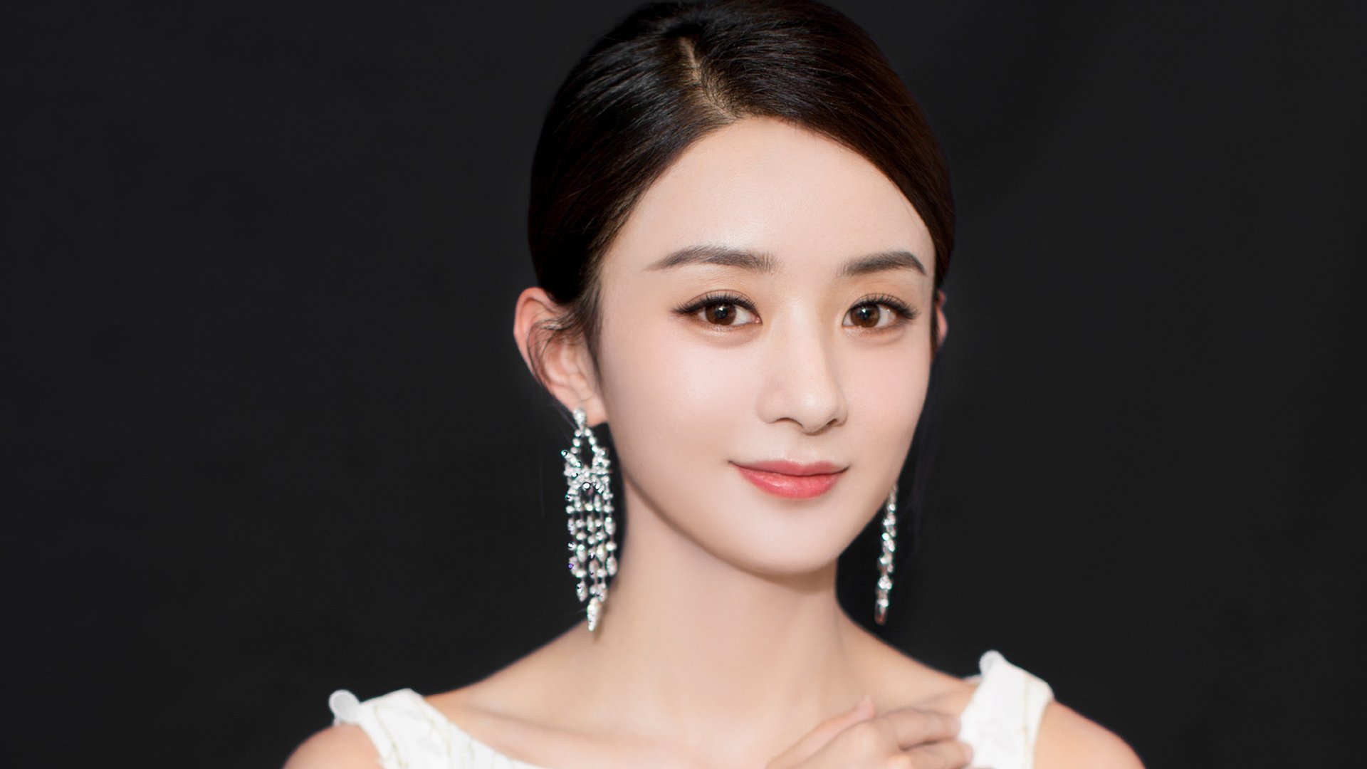 虚构的巅峰对决，当蓝黑军团遇见非洲雄鹰，拜仁铁腰基米希竟成胜负手